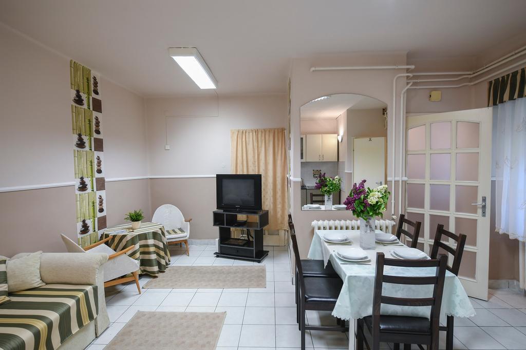 Jokai Family Apartman Apartment Eger Exterior photo